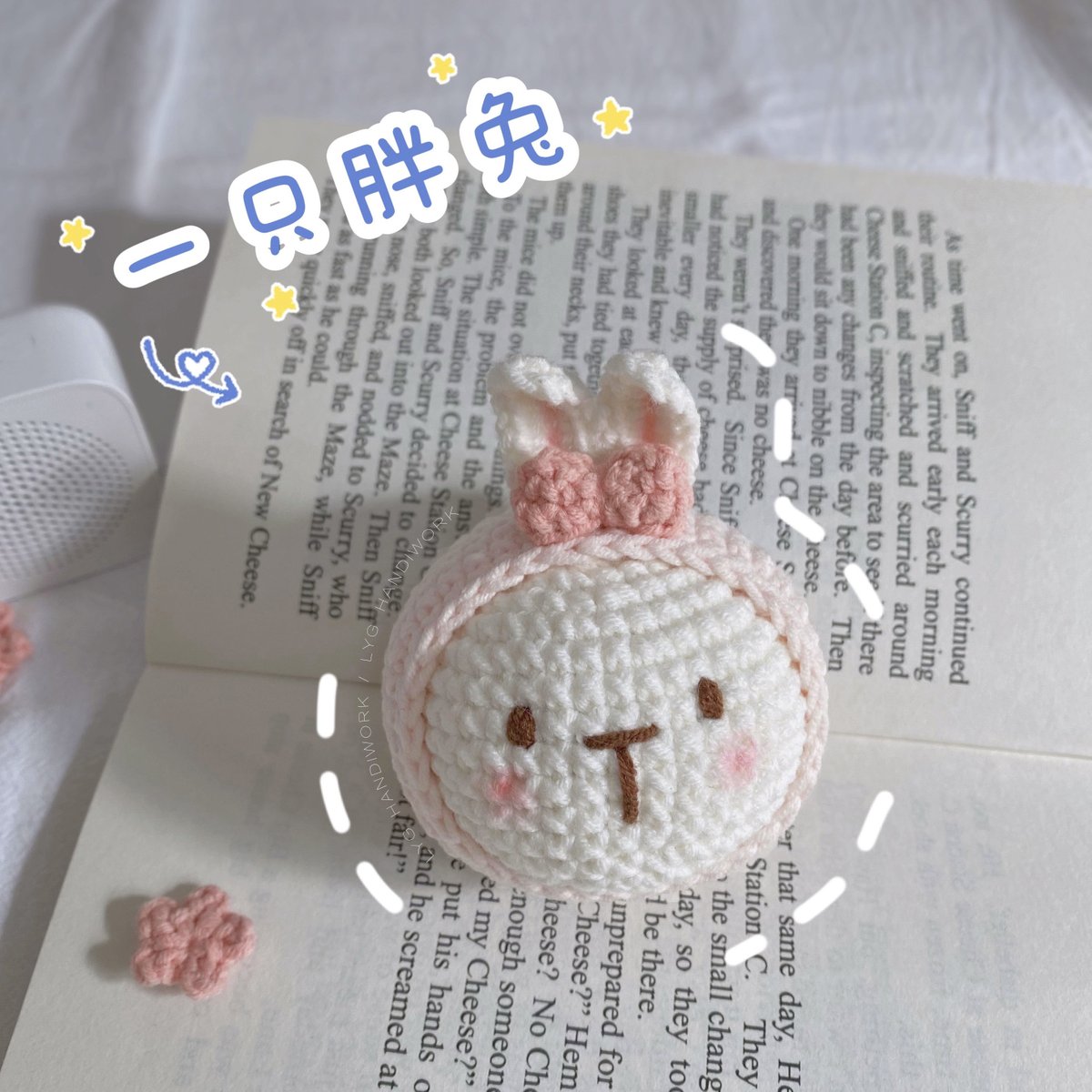 asmboynuyoun's tweet photo. Just finished a woven fabric keychain with colorful yarn! Super cozy and perfect for my bag. Love small handcraft projects ， https://t.co/jWo5bzRjs1