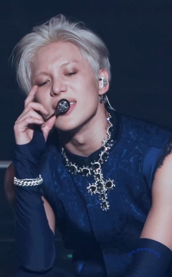 JenSingleton19's tweet photo. MY POV: Perfection 💙 Taemin<LiMiNaL>  DAY 1 #LiMiNaL_WORLD_TOUR #TAEMIN #alwayswithtaemin https://t.co/SSj0WEF9FP