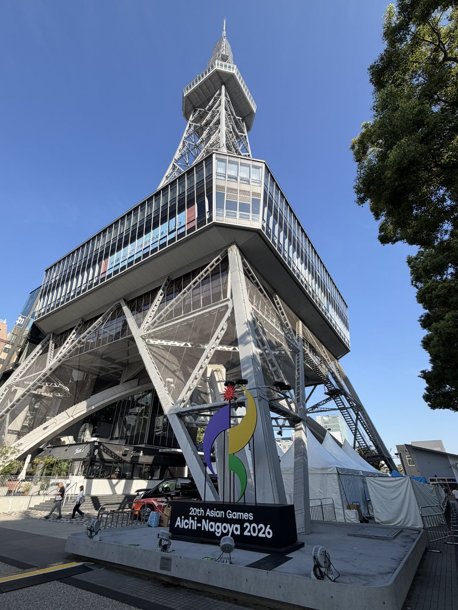 sd130502's tweet photo. 名古屋到着。もう既に人多い https://t.co/j0HDsXKro3