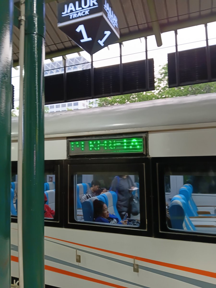 TokyoMetro_6000's tweet photo. 😅 https://t.co/1Ek22KDIzY
