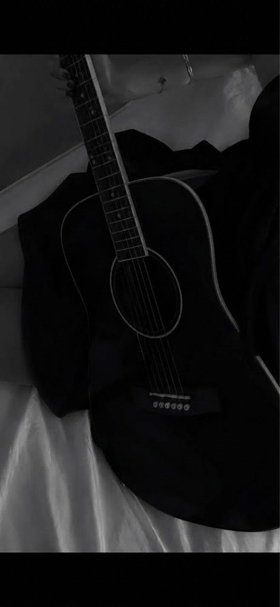 vx2h2's tweet photo. The instrument and its player . https://t.co/IRC8pNoZ9J
