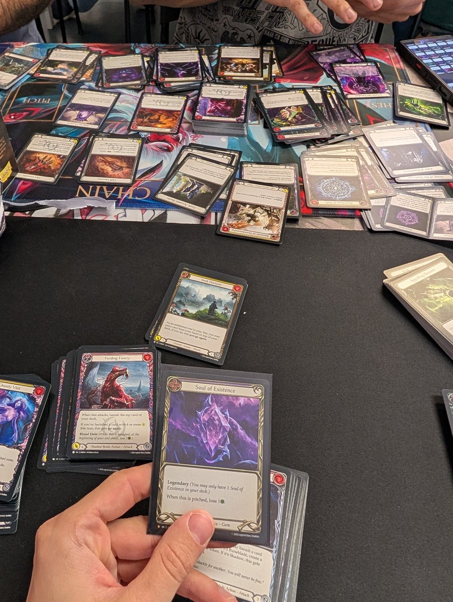 frederico472's tweet photo. After a crazy week a work... I gotta admit I deserve it😅😅 went 2-1 with Levia and Malice👍 lesgooooo max Verstappen du du du du #fleshandblood #prerelease #fab https://t.co/DMsksqmz9l