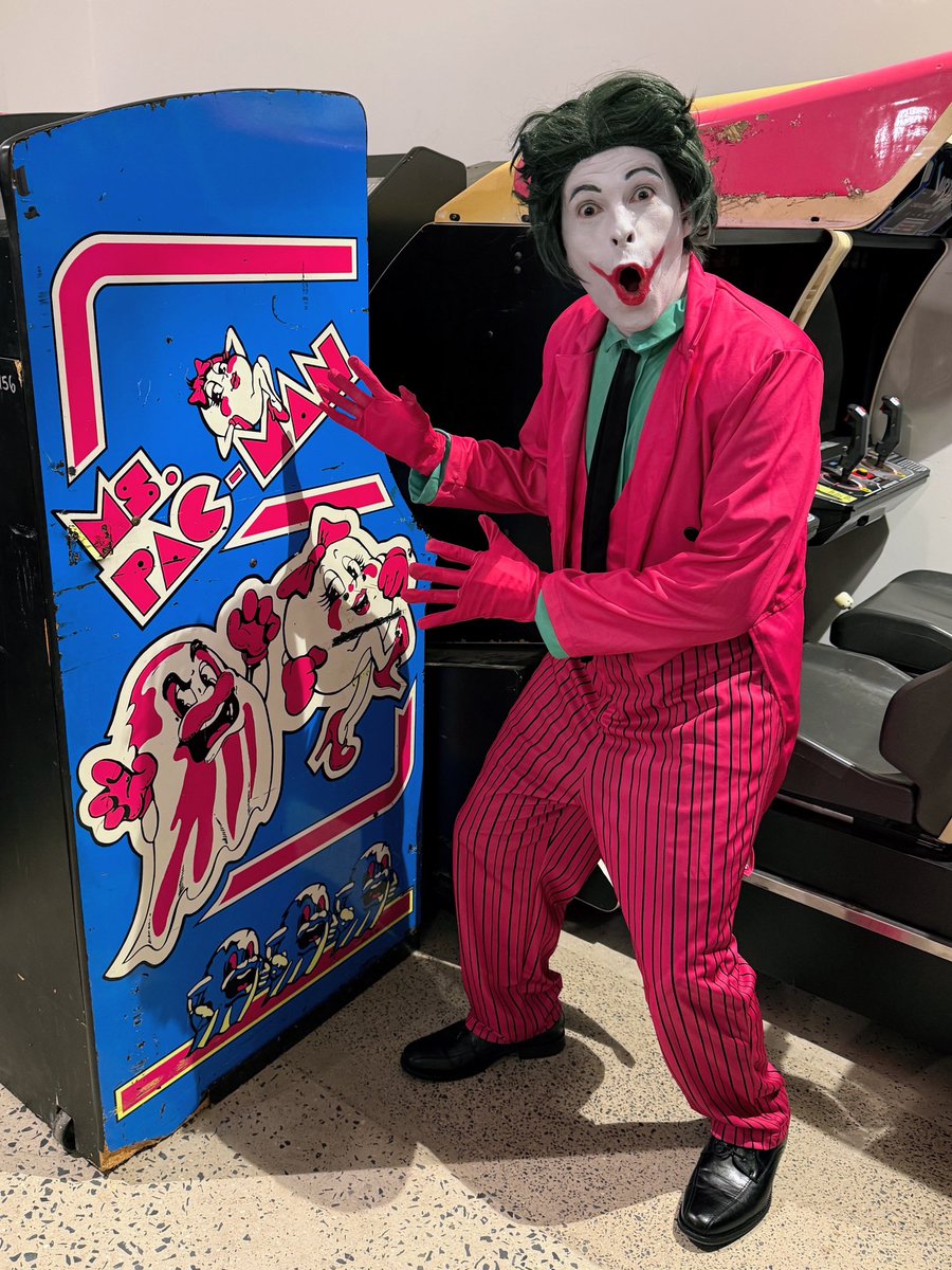 Mike_Matei's tweet photo. 🦇 https://t.co/kpjp8GMiuz
