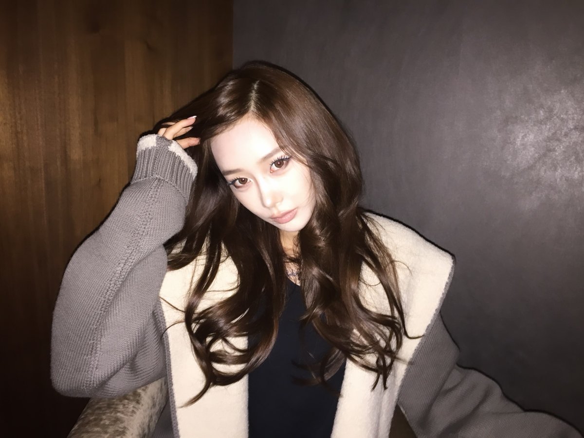 doll_ette_'s tweet photo. suicide postponed giselle posted 👀👀👀 https://t.co/MxHQRFcxmP