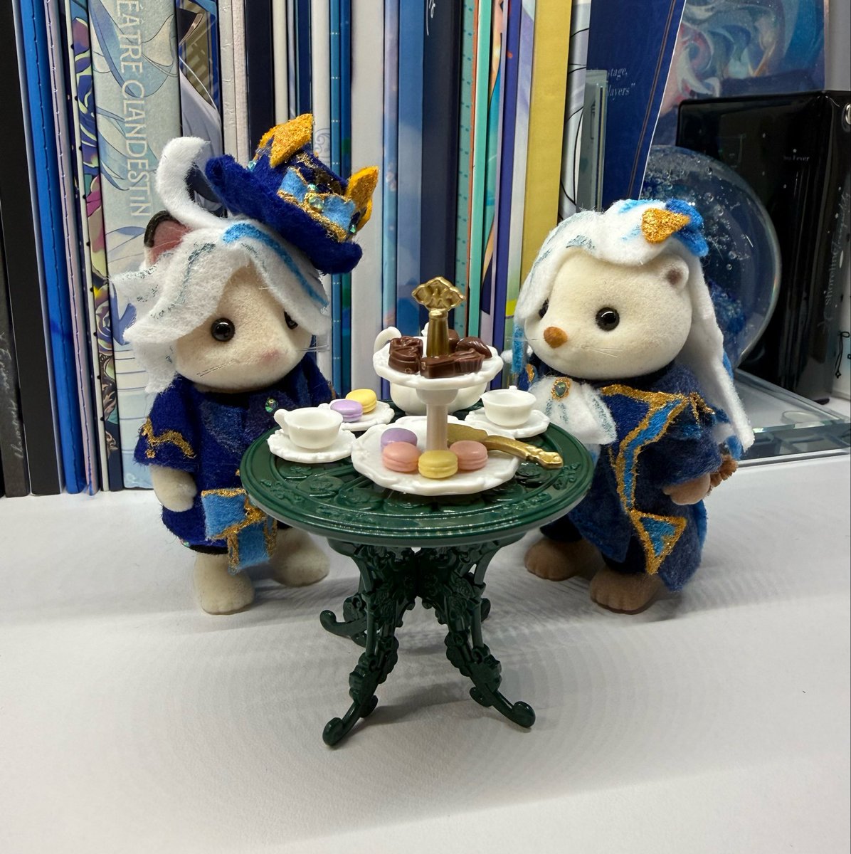 GooseberiGalaxi's tweet photo. They are on cutieful dates as we speak. Worth every cent ✌🏼 https://t.co/XK6ZgLP5QS