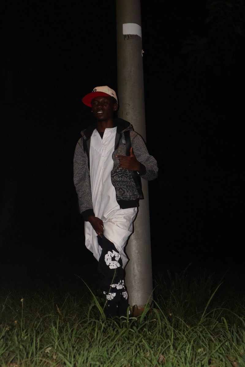 1kesse__'s tweet photo. MY FIRST EVER SINGLE “SO FAR” OUT NOW ON ALL DSPs GO RUN IT UP 
1kesse is the name❤️ https://t.co/s2sirwGZYr