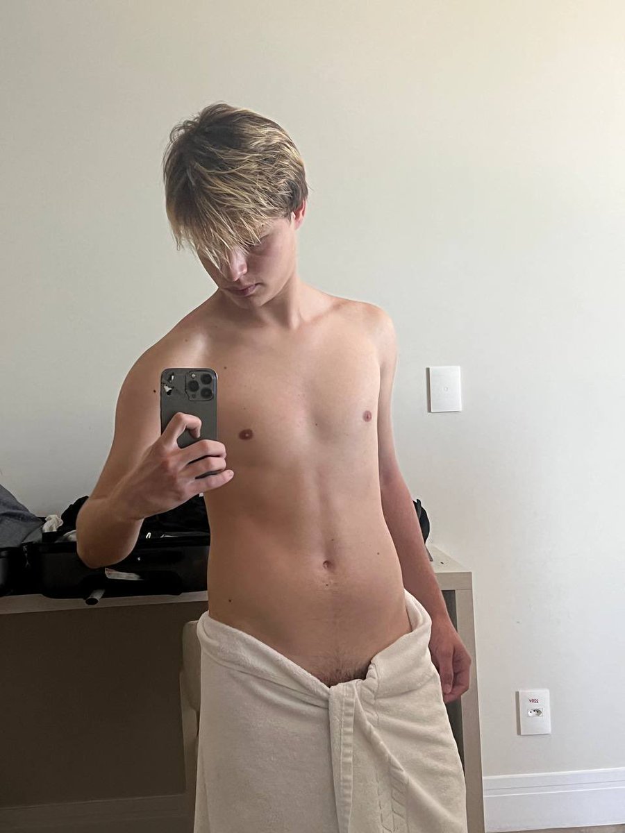 matheuscadeofc's tweet photo. Pack novo no grupo do telegram! 🫅🏼🔥 🫅🏼

#mucilon #pauzão #piroca #perv #novin #heteroenganado #HeteroEngañado #vazouvídeo #novinho #vazados #novinhodopirocão #novinhopirocão #brotheragemhetero #BROTHERAGEM #PINTOSAWARDS #PINTOAWARD https://t.co/1MMYF26qKN