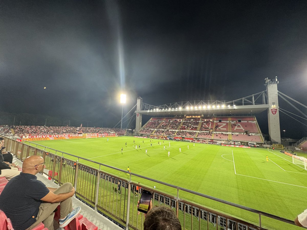 RealeXlo296's tweet photo. ⚽️ 7eme match de la saison
📆 18/09/26
🏟️ U-Power Stadium (48eme et 8eme pays 🇮🇹) 
🆚 @ACMonza vs @SassuoloUS 

Premier match de ce week-end italien et une victoire 2-1 des locaux 
Un enfer pour aller et repartir du stade mais c’était bien sympa ! 🇮🇹 https://t.co/wGgFR76Qvj