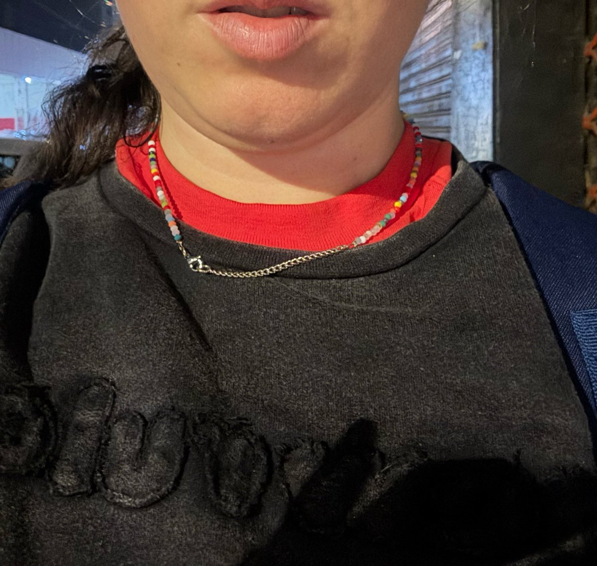 arrobaagusta's tweet photo. Cuando me siento la más cool con mi collarcito de colores y después me veo al espejo y todo el tiempo lo tuve así: aura menos mil https://t.co/ERdhWu8fVF