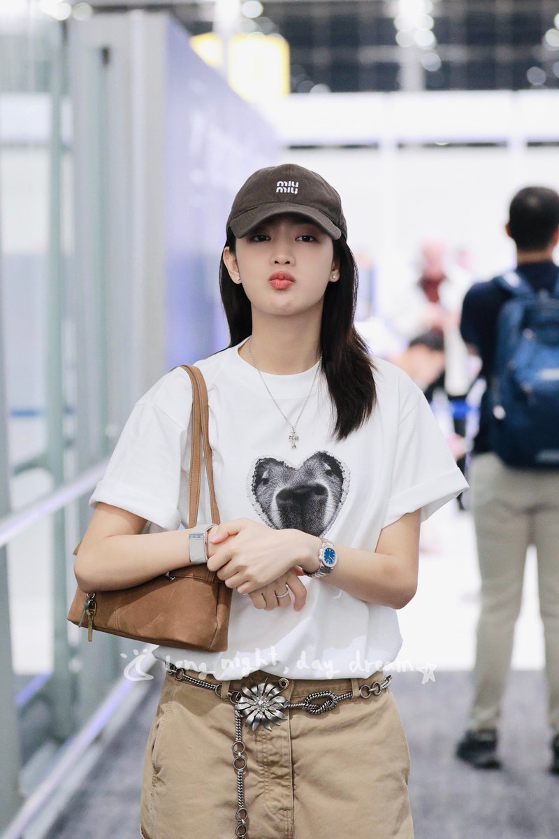 LNDD1023's tweet photo. 260918 BKK

#아이들 #idle #민니 #MINNIE #มินนี่ https://t.co/k3Bd4GHThU
