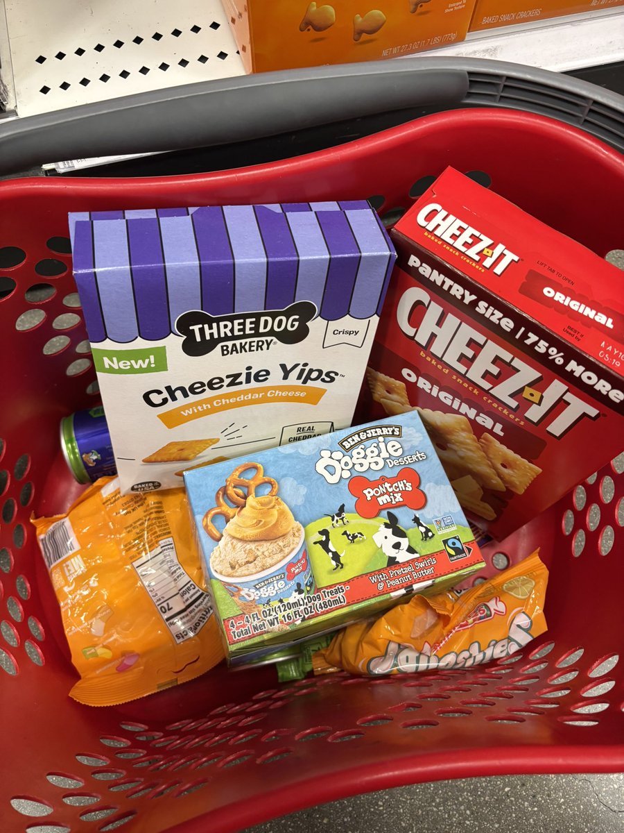 KyziCyanfluff's tweet photo. So uh… do you guys like crazy stream ideas? I’m gonna be eating good soon 😋 or not… https://t.co/e1741omw35