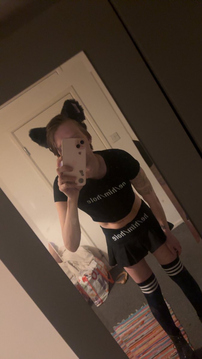 Dan08753's tweet photo. Pet me and call me a good boy 🥺🥺🥺 https://t.co/C4mWNhdVL0