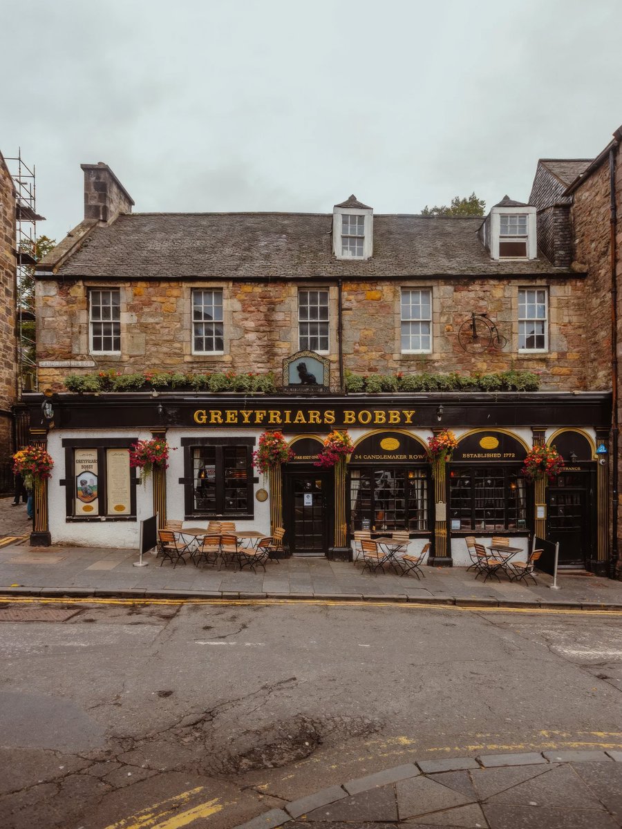 echoesofworld's tweet photo. Edinburgh, Scotland https://t.co/j8NrSxCz8Q