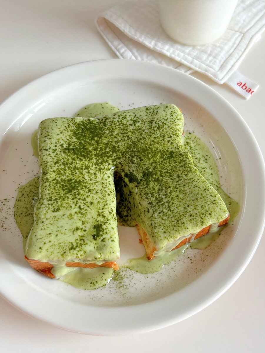 apris462089's tweet photo. Just nailed homemade matcha ricotta toast with a sprinkle of toasted coconut u0026 a dash of honey—quick, cozy, and way better than café versions!， https://t.co/VYDqzFeW26