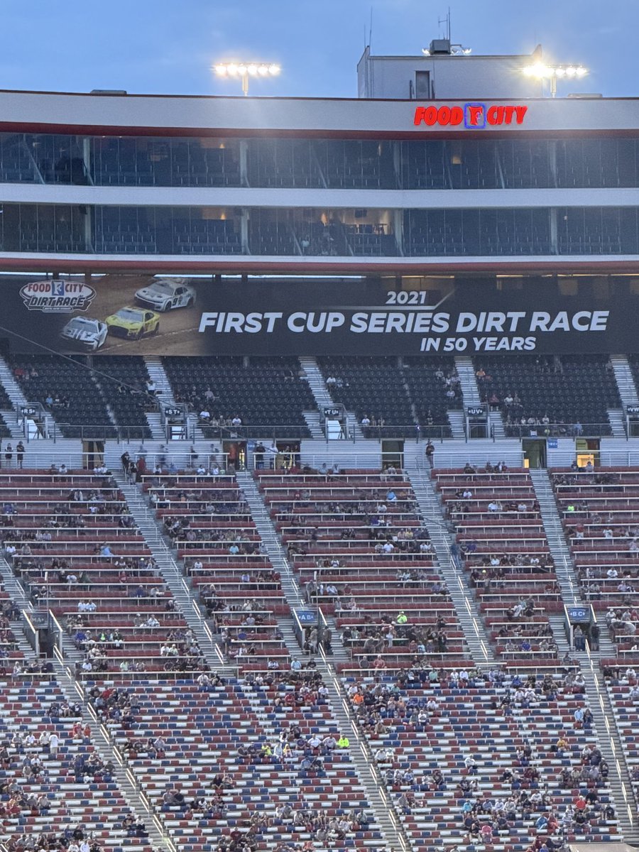 SweepsKing's tweet photo. Well well well 😂  @ItsBristolBaby https://t.co/pslkysisBi
