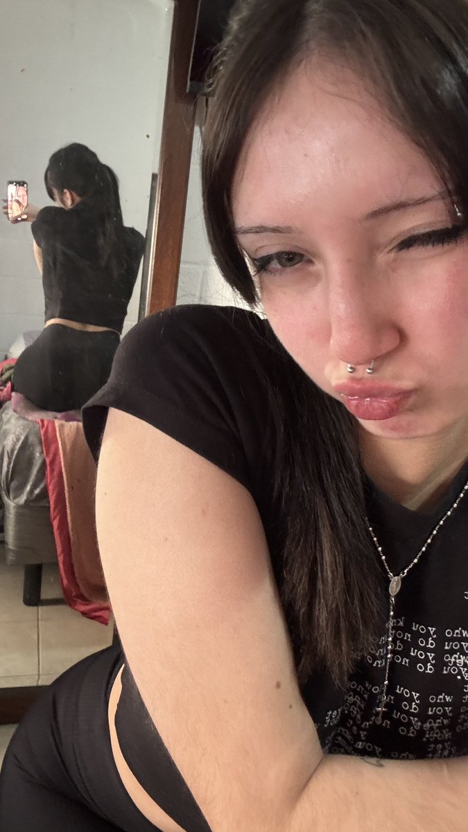 cloudyaurelia's tweet photo. single btw https://t.co/IViO7aaYz0