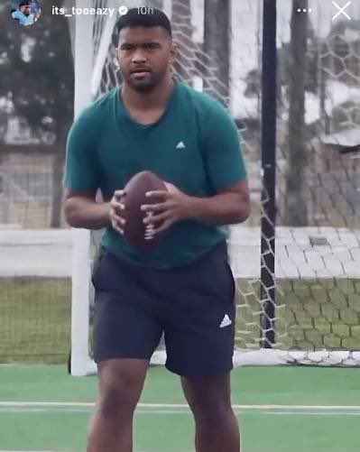 adj785579's tweet photo. @zeeeee1320 @Blackspliff305 His play was reckless, he lost shape, he was continuously all smiles after losing games (including one where his horrid performance eliminated the team from the playoffs late in the season). Stick to your team, I'll stick to mine. His regression was conveniently timed post $$$ https://t.co/z1Gc9ZoCjc