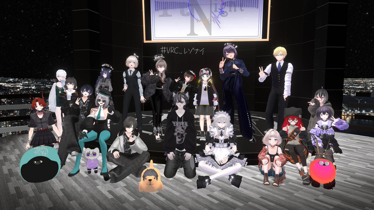 haSbiroco610's tweet photo. 9/15　#VRC_レゾナイ 第2回目におくればせでお邪魔しました。
入った瞬間にスタッフしか知らない裏話を報告されるという貴重なお迎えのされ方を受けましたｗ
華月さん、あなた疲れてるのよ…（ここ最近会う度に言ってる）
突然ご馳走様です！（だっけ？）って目の前にマーモットが出現。
9S強制参加ｗ https://t.co/TXYy1YbhCx
