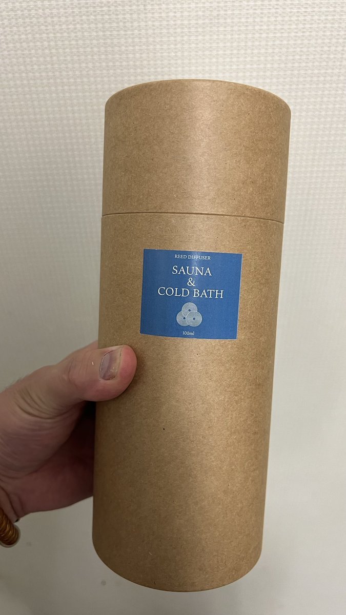 HARADA5112's tweet photo. おはようございます、品川サウナ☀️

今日から発売の品サのアロマ✨どれも香りが良くて迷ったけど、ビビッと来たSAUNA &amp; COLD BATHを選びました👍本当良い香り☺️

朝7:00のアウフは羽衣けいたさん🙌優しくてダイナミックな風に目が覚めました⤴️つぼ湯で温まって、これから休日出勤🫡
#品川サウナ https://t.co/EHTlBSrQOp