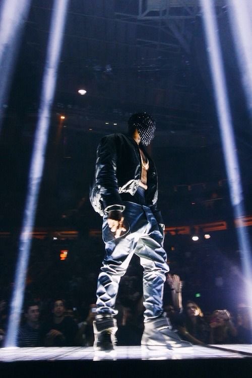 yeezerdot's tweet photo. 26.9.19 day31~
mr. ye❤️ https://t.co/Pjq1SC5g1u