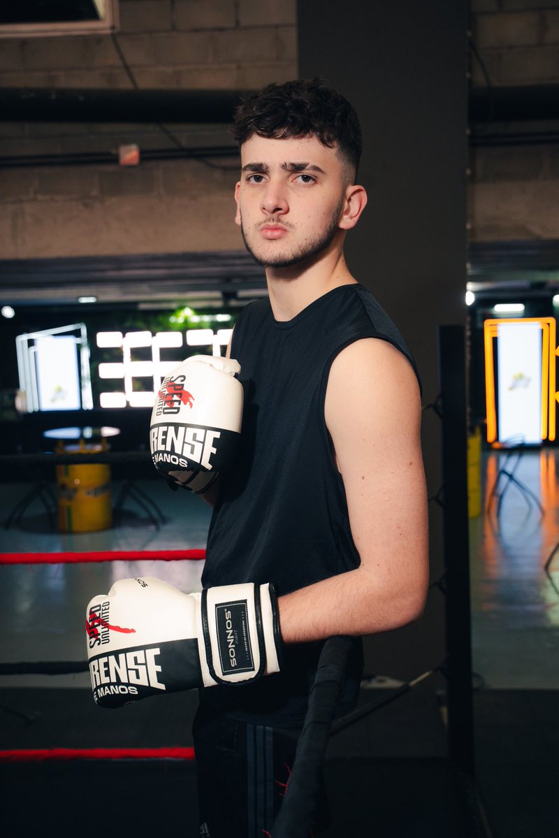 Lagusneta's tweet photo. Me siento boxeador por primera vez en mi vida. Que aura. https://t.co/ag5DUvmCId