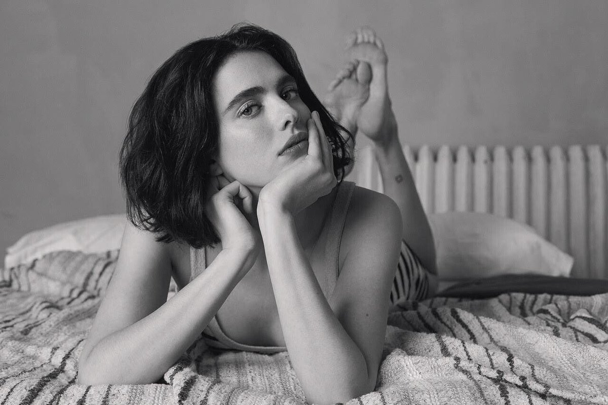 BretOks71632's tweet photo. #恋足 #裸足 #玉�� #foot #footfetısh #footworship #margaretqualley 
玛格丽特库里 https://t.co/BalCFkhvqd