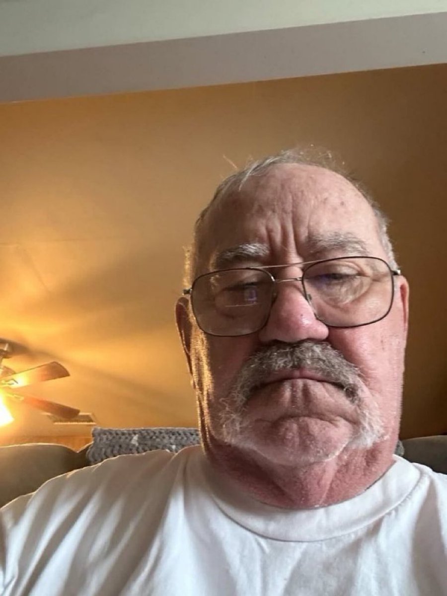Mitch2hrc's tweet photo. I'm new here
I need a girlfriend. https://t.co/Nh7EAhdKbK