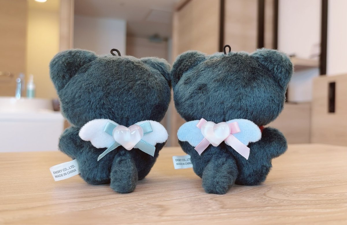neko_neko11111's tweet photo. セリアの天使の羽(ヘアゴム)かわいいな໒꒱· ﾟ
ちみぴったり～～～ヘッドに付けてもかわいかった🤤お出かけに連れてこ🤤🤤 https://t.co/83xpEiFwBB