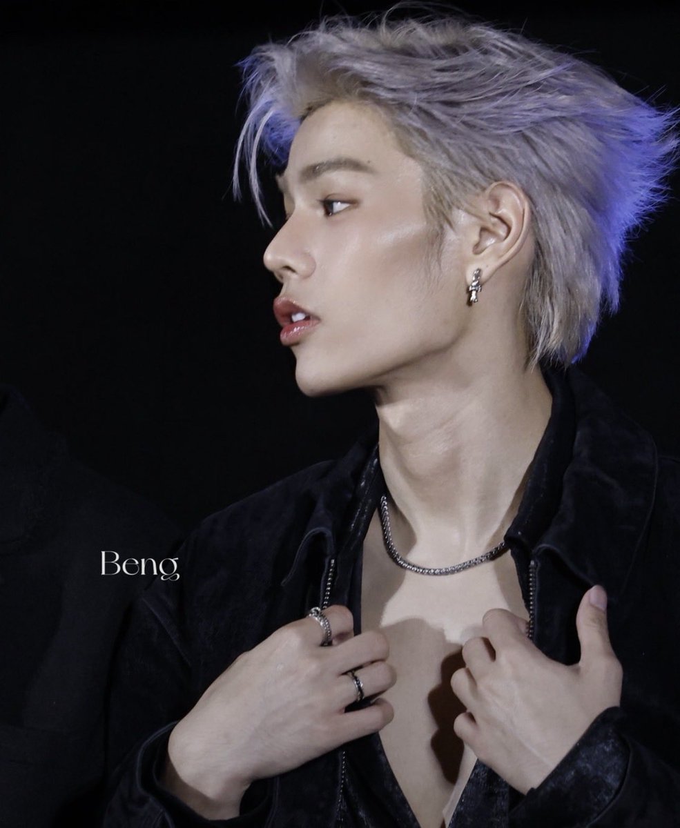 binxwinks's tweet photo. @BengBengheart @milk2may wow wow wow his side profile is so sharp ✨ https://t.co/GSEmTaS8lT