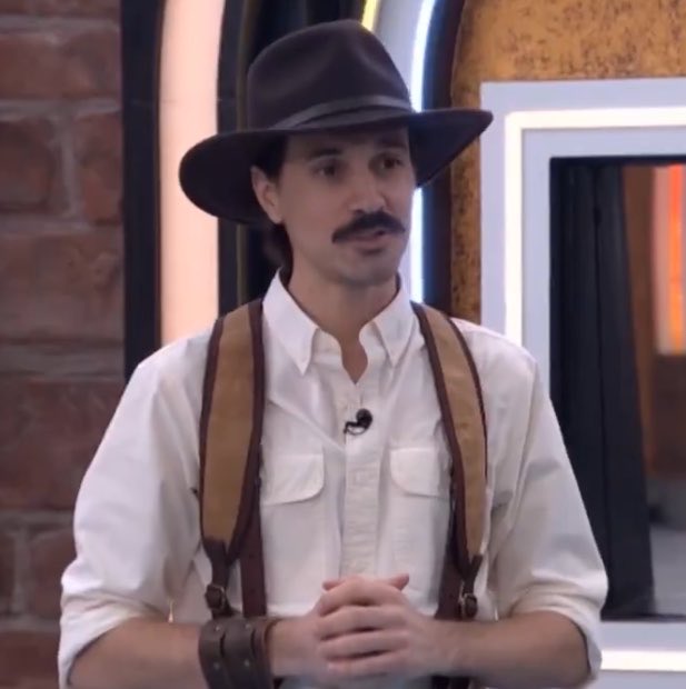 TheBigBroTea's tweet photo. My god I’ve missed Vince #bb28 https://t.co/ZeRW4u8tt7