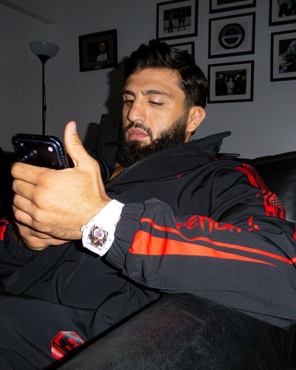 ufc's tweet photo. Feelin' himself 😎 @ArmanUFC

[ #CryptoCom #UFC331 | LIVE SEP 19 at 9pmET on @ParamountPlus ] https://t.co/oezp9mr5Xm
