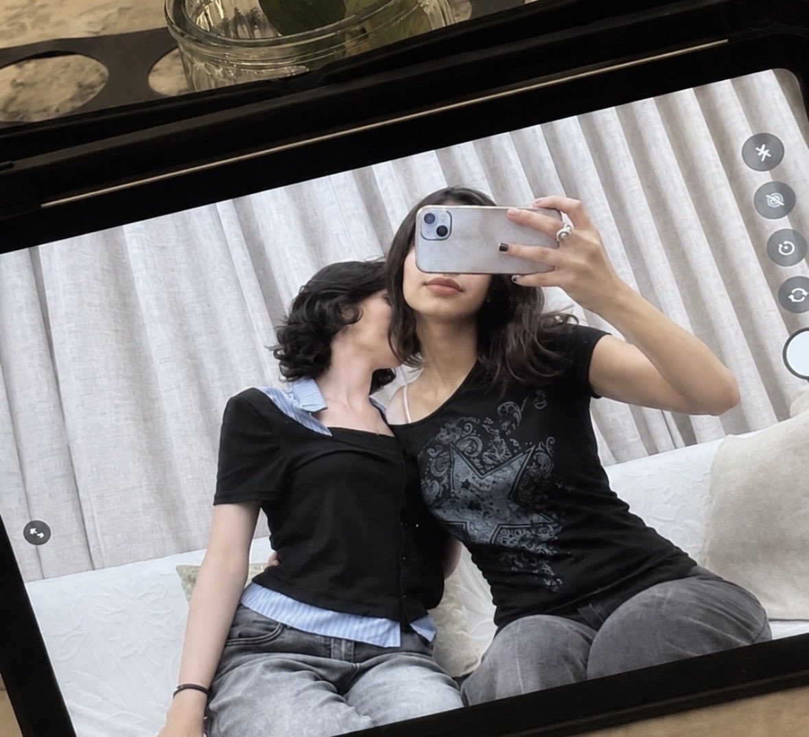 owksoxd's tweet photo. A friend like no other💫 https://t.co/WN8iAxahP8