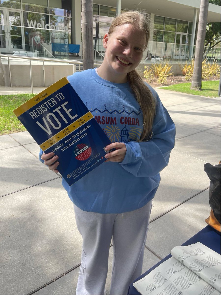 LACountyRRCC's tweet photo. Our outreach team was extremely busy this week celebrating National Voter Registration Day around Los Angeles County! 🥳 Thanks to everyone who stopped by and registered to vote!

Join those who took a moment to register in person and register today at https://t.co/IPrDZYJtRY https://t.co/kEWV9oJSuG