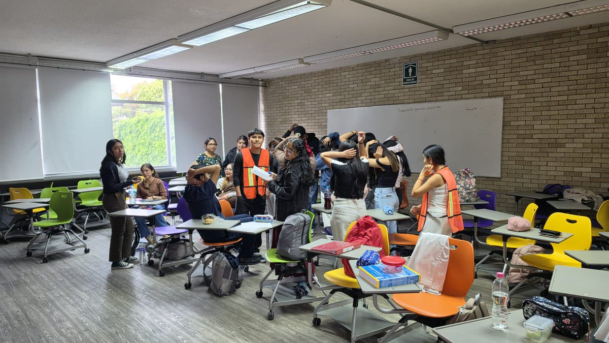 FenoUnam's tweet photo. Como parte de las acciones de Protección Civil, se llevaron a cabo dos simulacros de sismo (matutino y vespertino), en los que la comunidad de la FENO participó activamente. Estos ejercicios nos preparan para afrontar casos de emergencia y reducir los riesgos de eventos fortuitos https://t.co/DO1KbV81ET