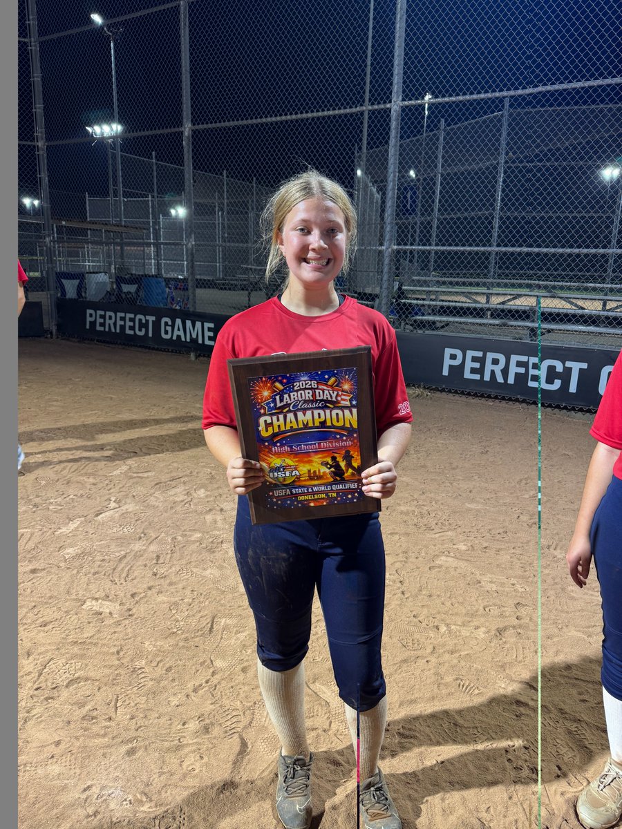 EllaCox2029's tweet photo. Great start to fall with Indy Dreams! 🥎 
Went undefeated and won our first tournament over Labor Day weekend!

My stats:  .556 AVG | .600 OBP | 5 H | 3 RBI | 6 R | 0 K in 10 PA

Next up ➡️ Sluggers Invitational Showcase in Paducah this weekend! https://t.co/M4JHrascb8