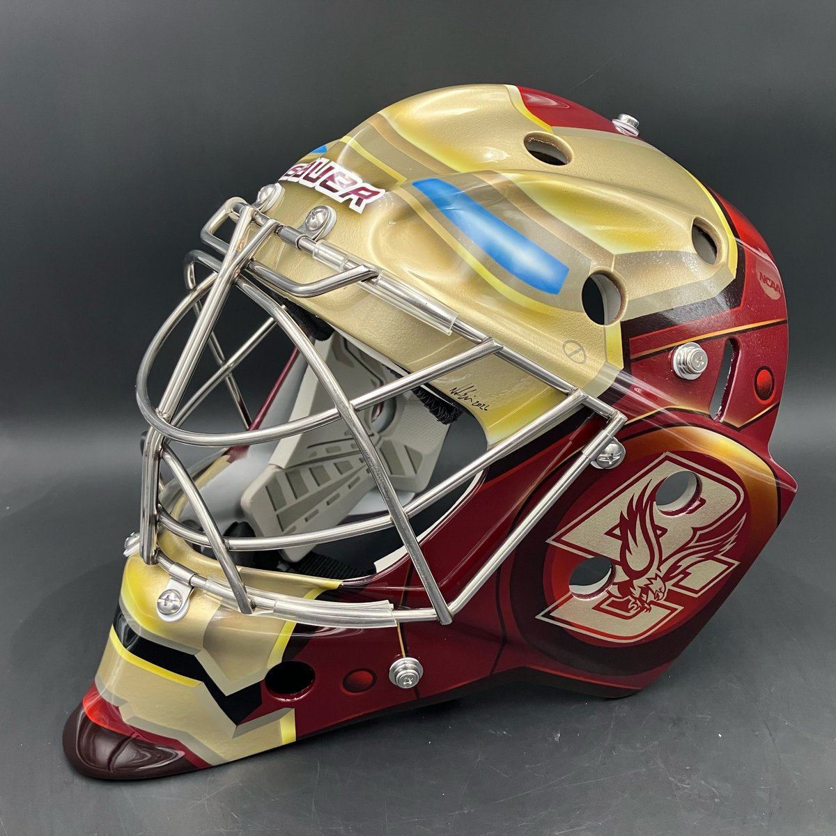 anthony_smith80's tweet photo. A closer look at Henriquez's mask.

Some excellent work by @shellshockco ⤵️ https://t.co/FeQe05qdFT