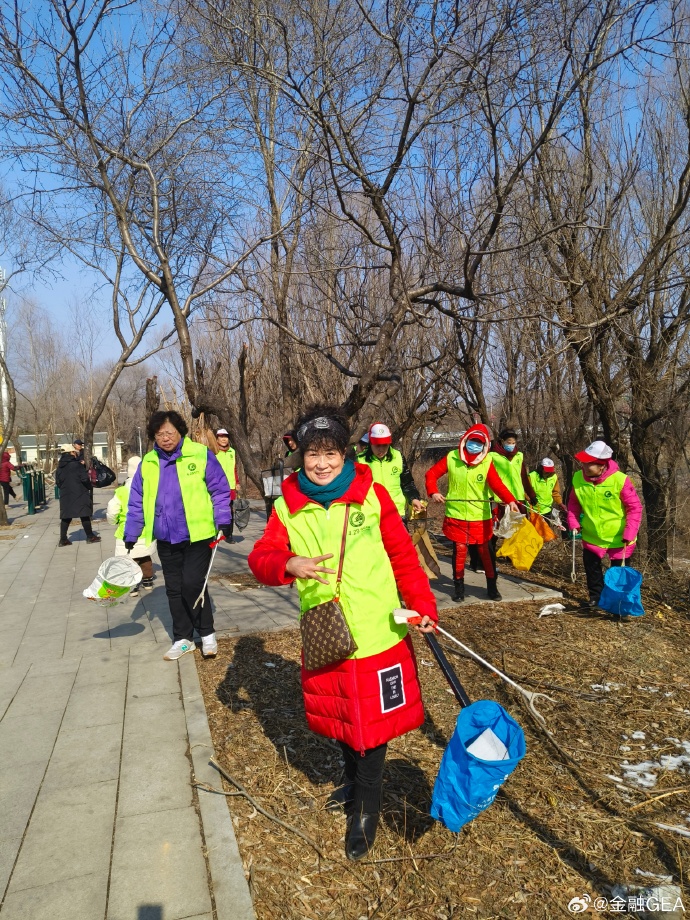 apply390360's tweet photo. Join our campus environmental volunteer project this Saturday! We’ll clean up the west lakeside trail, sort recyclables and share green living tips. Meet at the student center gate at 9 AM—your small effort makes a big difference!， https://t.co/VtPlfM1xqD