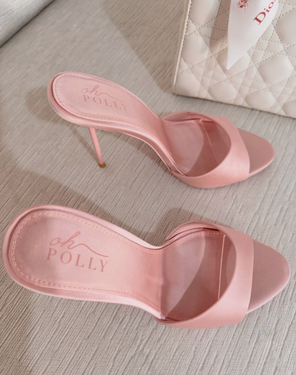 Mimiboards's tweet photo. Oh Polly Mules ✨🩷 https://t.co/8EEANjY6GE