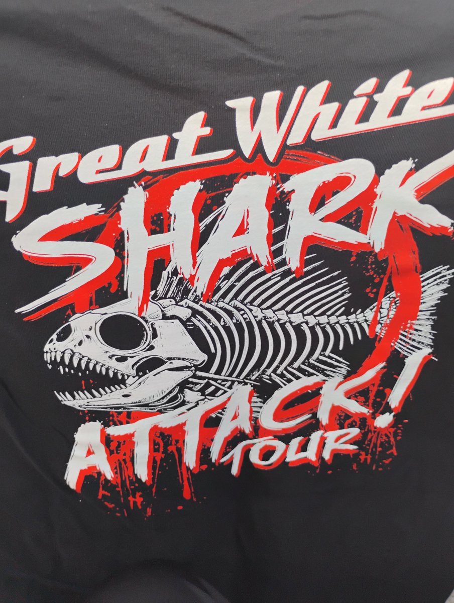 AmyShannan's tweet photo. @GreatWhiteRocks
Merch... #OklahomaCity #OkStateFair https://t.co/1jIZqvaztZ