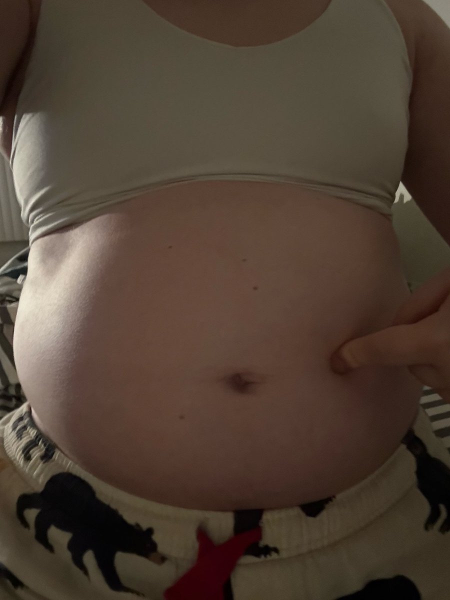 biggirlfishy's tweet photo. fat fuck eats big yummy meal and gets kinda horny about it https://t.co/dLQlEoAbXU