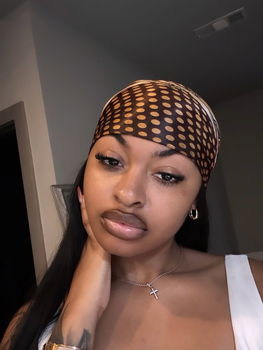 sirrahbby's tweet photo. khiamonique📦📦📦 https://t.co/bRjvUF0DFR