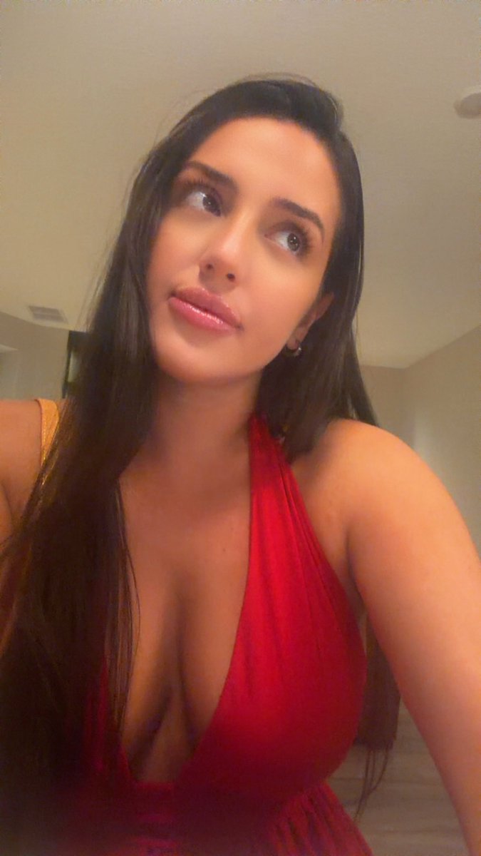 harleygrayxo's tweet photo. Friday night fit check ♥️ https://t.co/ocSuV0K6Rh