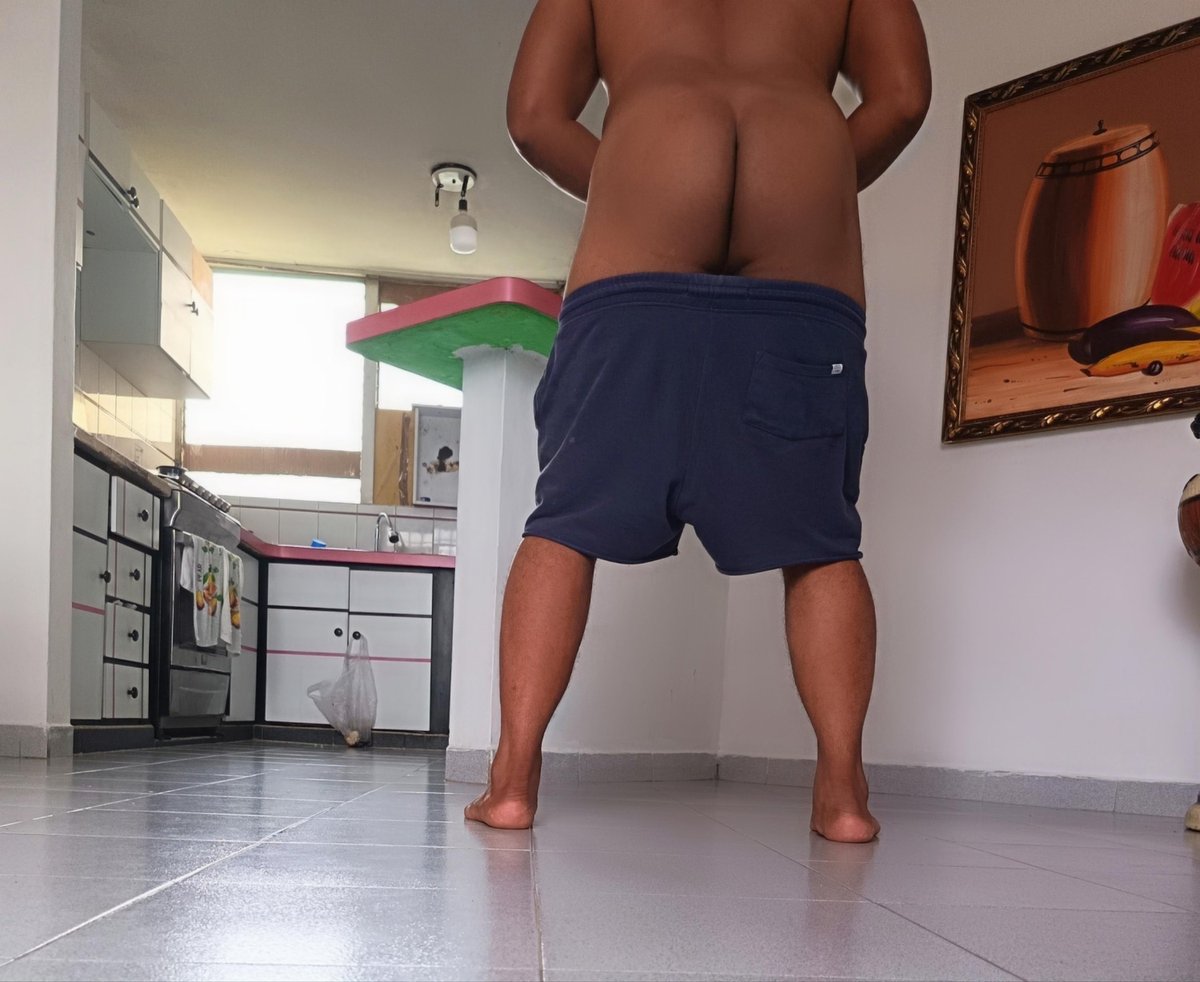 PasSeriedad's tweet photo. @DeepBlackii Rico sentir ese vergon en mi culito https://t.co/rdA9SENkqf