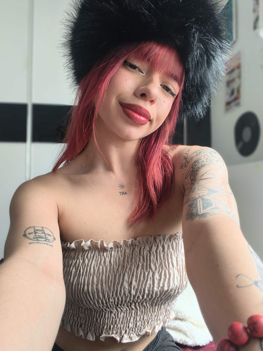 EmmaenDMjevx's tweet photo. Reply with your favorite color and check your DMs.

Choices:
Orange 🟠
Blue 🔵
Green 🟢
Yellow 🟡
Black ⚫️
White ⚪️
Pink 🩷
Purple 🟣
Red 🔴 https://t.co/oh3tuU8YeO