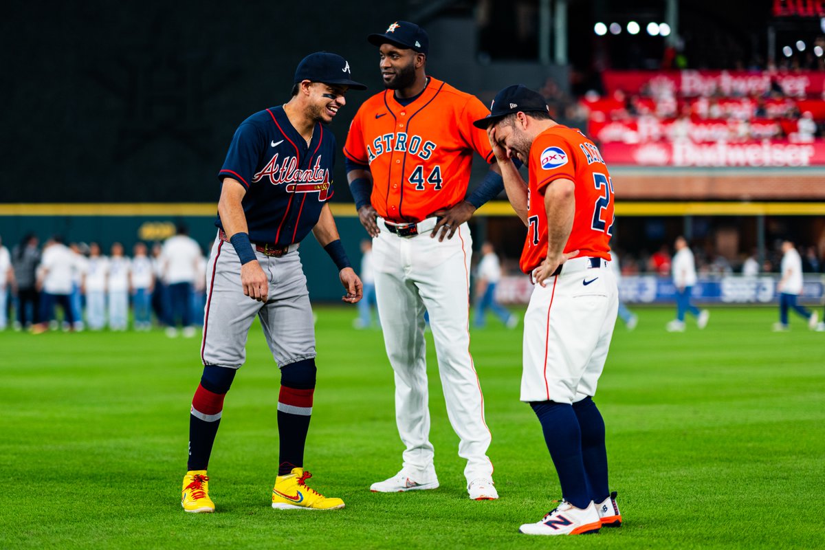 astros's tweet photo. It's good to see you, Dubi 🧡 https://t.co/GwRBIrXNxP