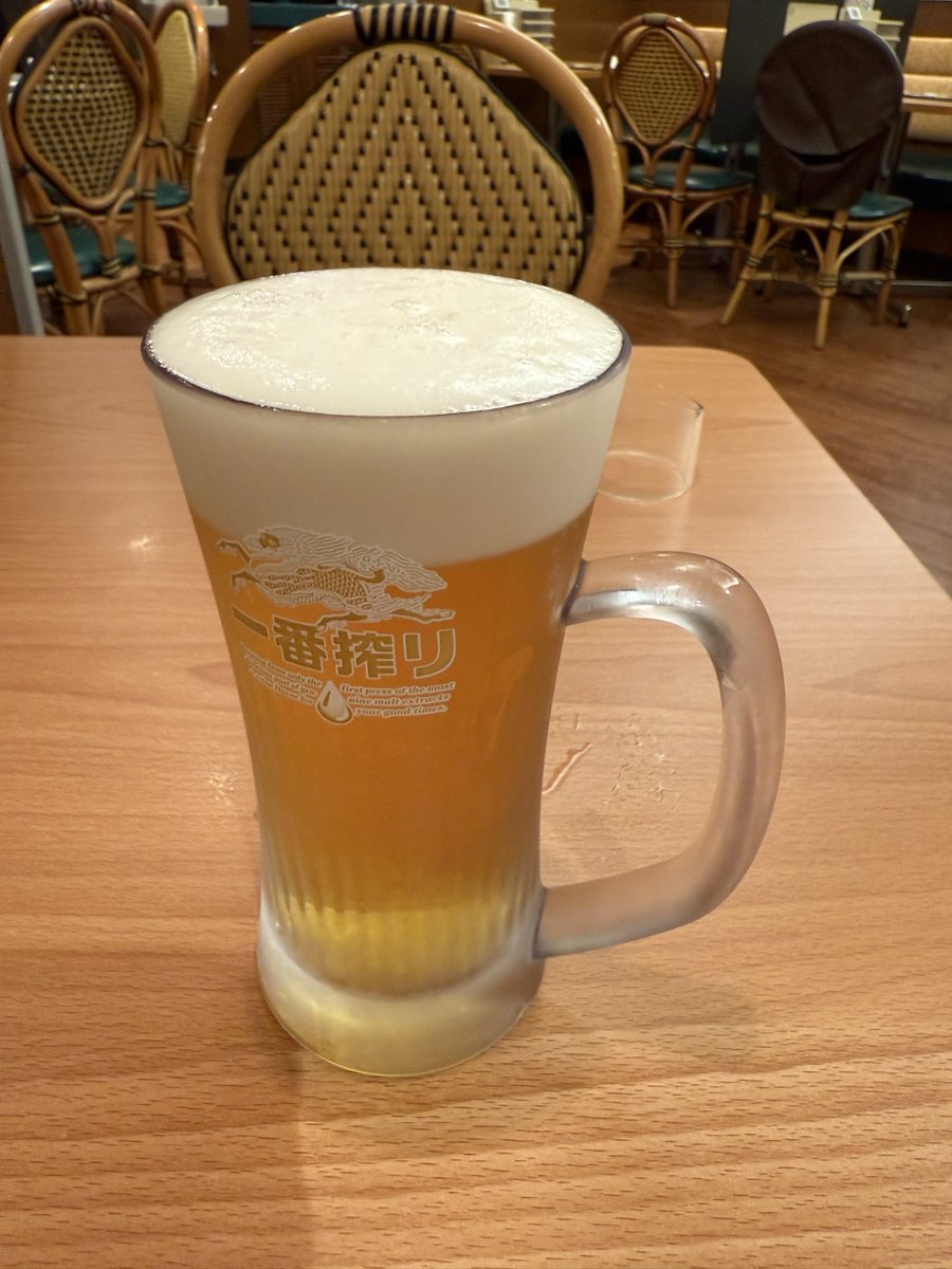 mrnami's tweet photo. 今日は次男の9歳の誕生日！3人目の母記念日ってことで朝ビール！！！！！！！！

健康診断終わったひゃっほーーーい！！ https://t.co/ZAbIiPOFYo
