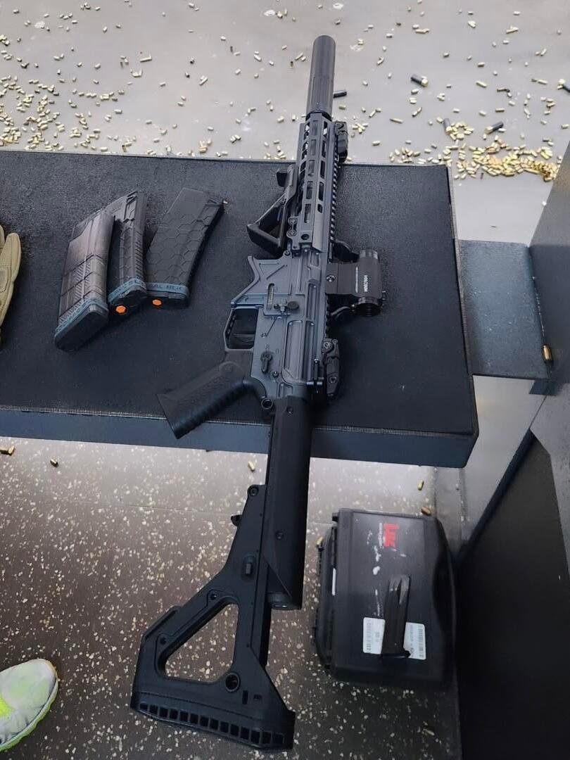 8866vanessa's tweet photo. Live-fire shooting is a real blast—though the recoil was pretty strong; my shoulder is still aching. https://t.co/Kd2B0IxNHo