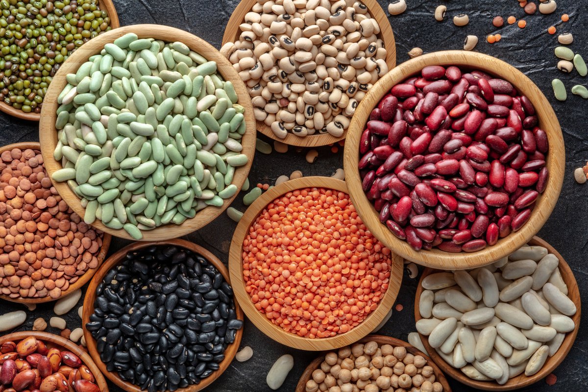 ejbwwy's tweet photo. Fresh local veggies from the market today! Crunchy carrots, ripe tomatoes and crisp spinach make tonight’s dinner easy u0026 yummy. https://t.co/x6HzZsarA8