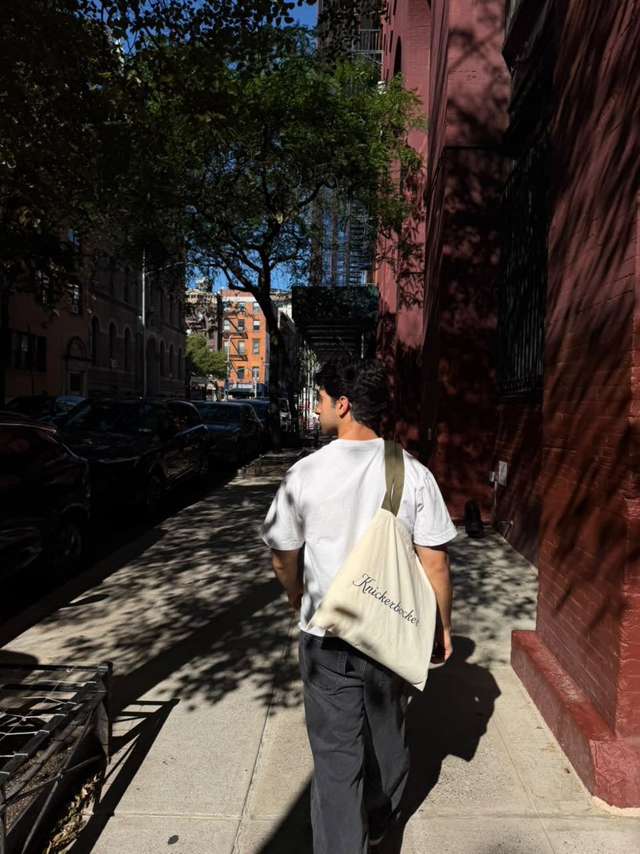 owquartz's tweet photo. NYC 🇺🇸 https://t.co/FxFmDCqtkL