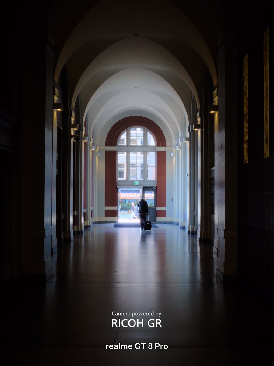 Frankforphones's tweet photo. Collaborations matter 💯🔥

1 what realme sees

2 what Ricoh sees

Your pick? 🤔👀

#shotonsnapdragon #realme @realmeglobal #streetphotography https://t.co/HJz3wSmiaF